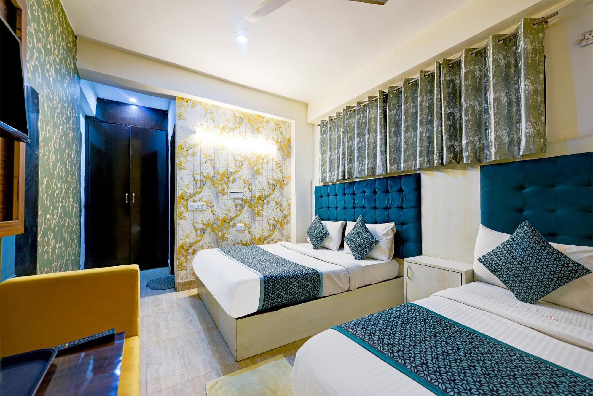 ניו דלהי Hotel Skywood At Airport מראה חיצוני תמונה