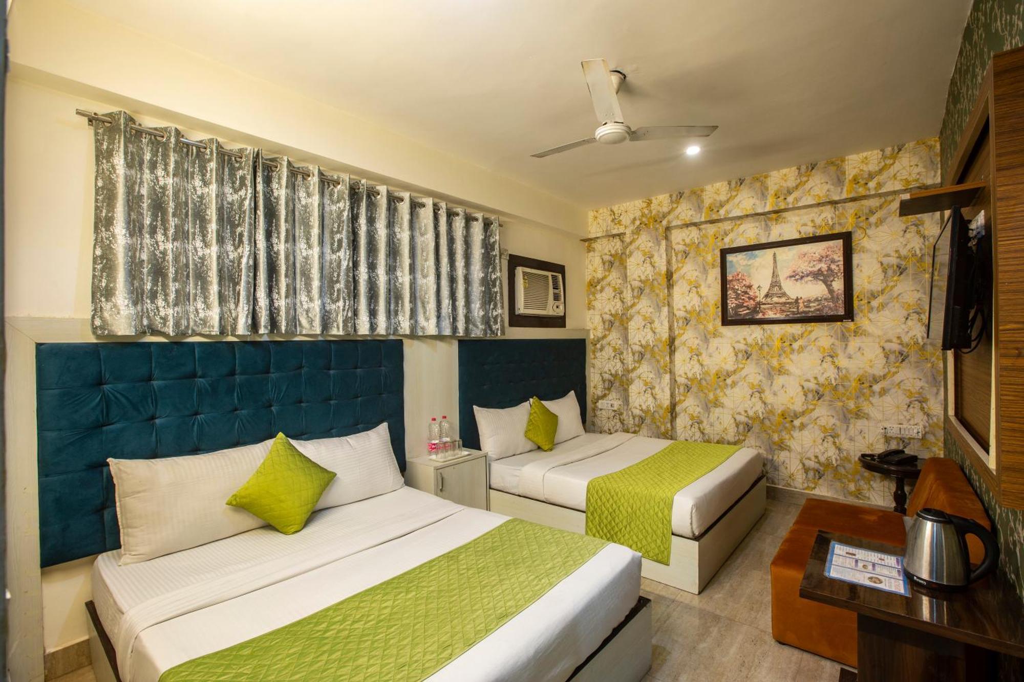 ניו דלהי Hotel Skywood At Airport מראה חיצוני תמונה