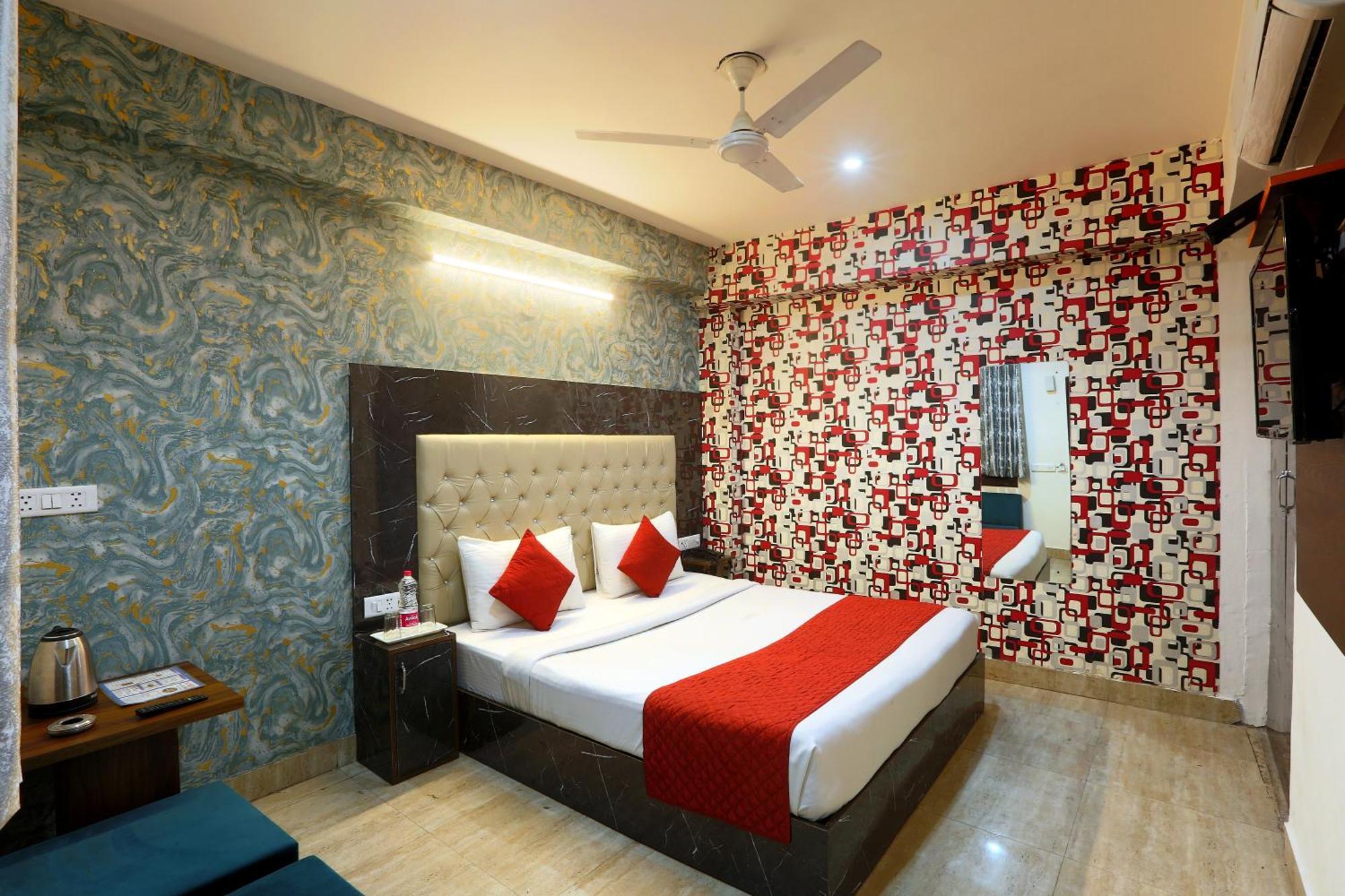 ניו דלהי Hotel Skywood At Airport מראה חיצוני תמונה