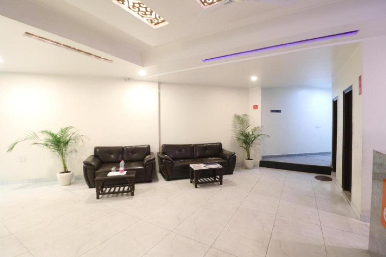 ניו דלהי Hotel Skywood At Airport מראה חיצוני תמונה
